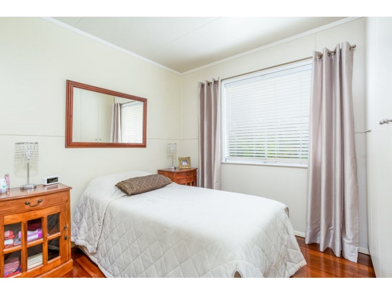 3 Barton Road, Victory Heights QLD 4570