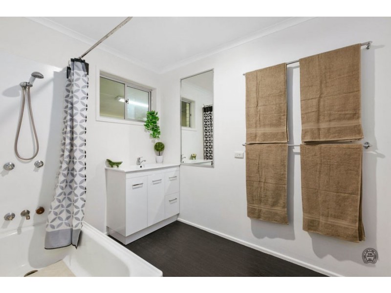 83 Fisher Road, Araluen QLD 4570