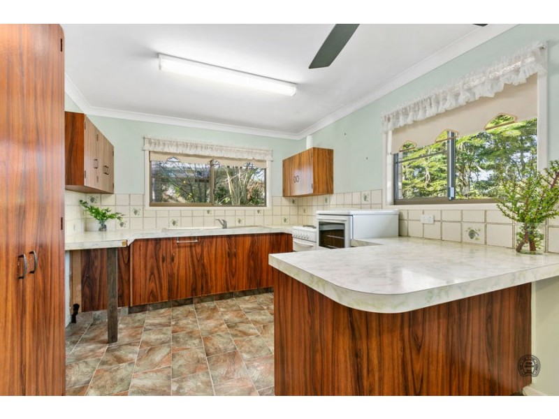 62 Watson Road, Southside QLD 4570