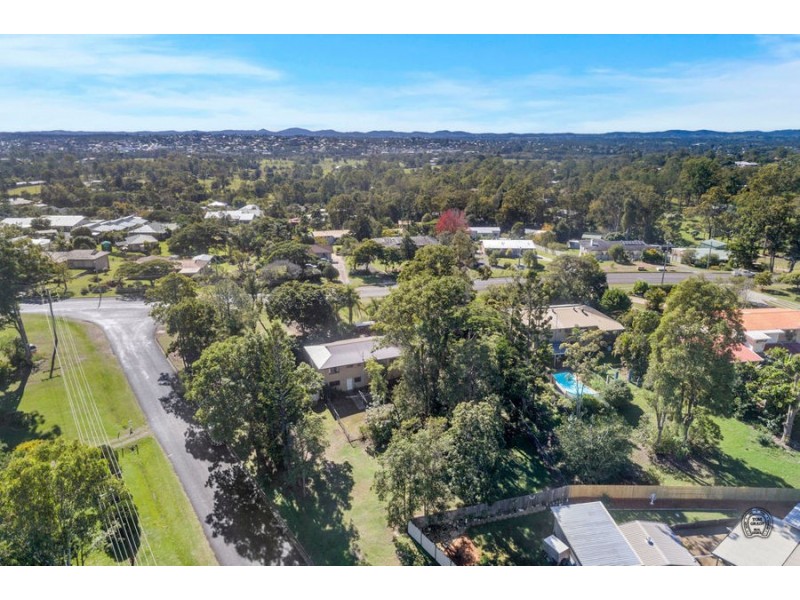 62 Watson Road, Southside QLD 4570