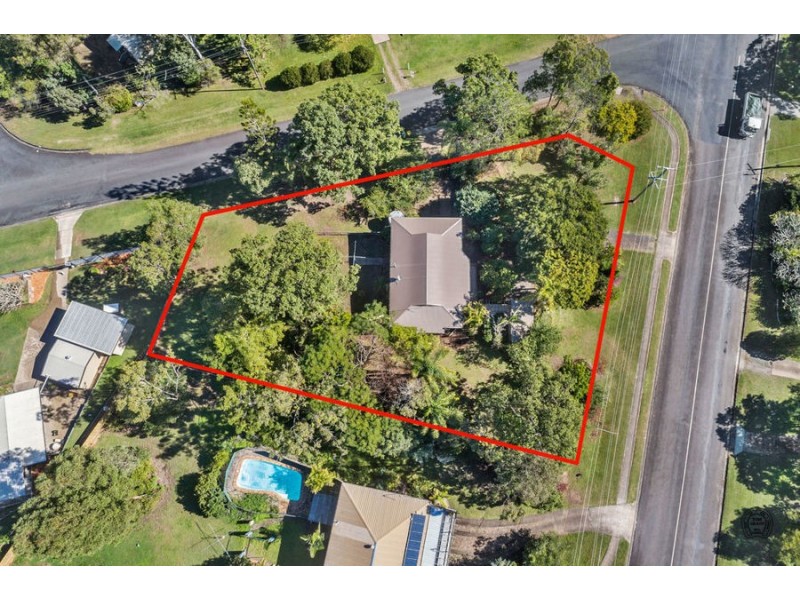 62 Watson Road, Southside QLD 4570