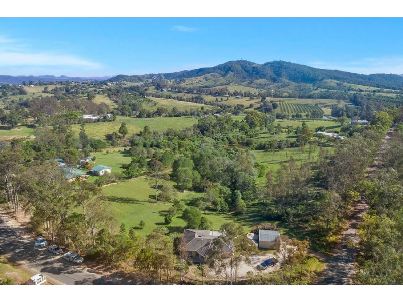 3 Percival Road, Chatsworth QLD 4570