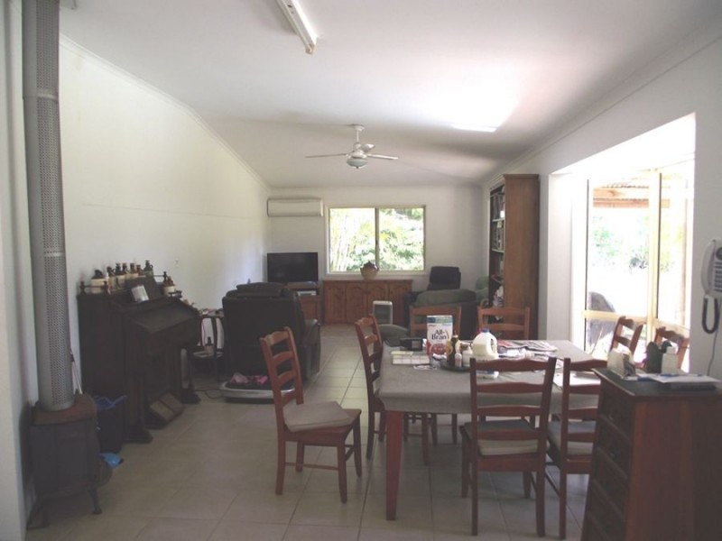 635 Wide Bay Highway, Bells Bridge QLD 4570