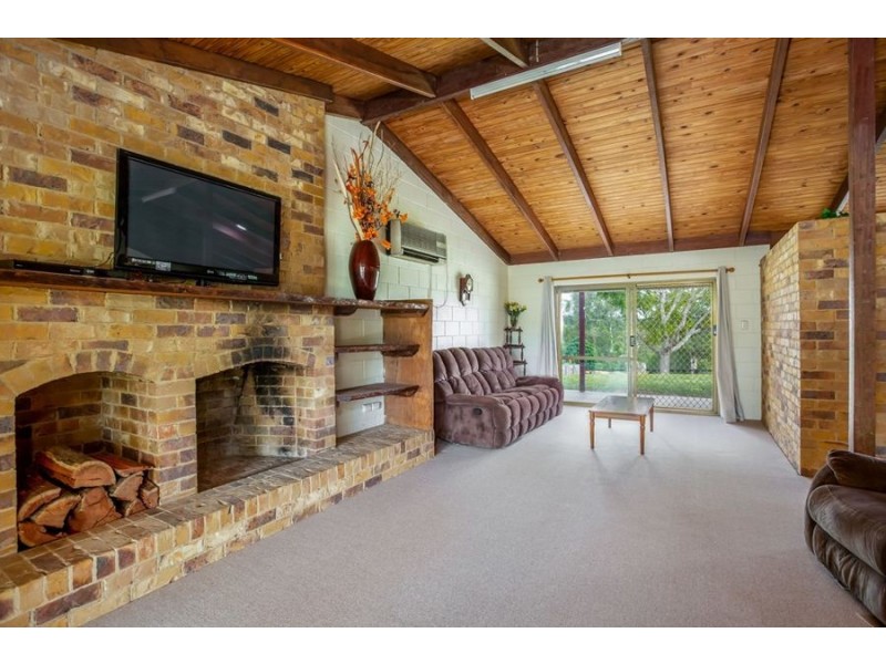 157 Traveston Road, Traveston QLD 4570