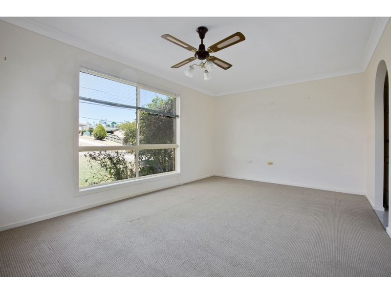 3 Westphal Court, Southside QLD 4570