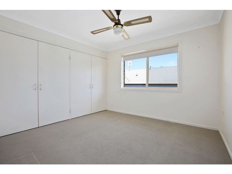 3 Westphal Court, Southside QLD 4570