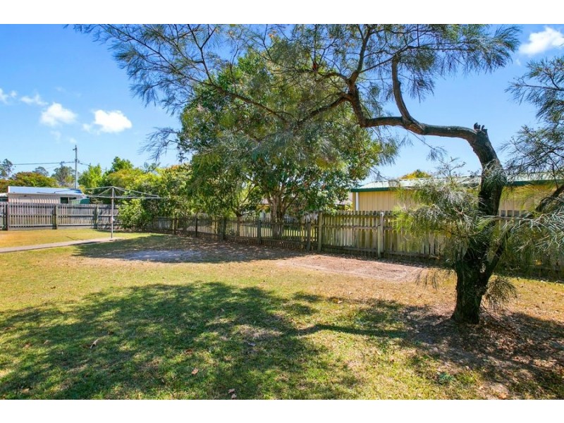 3 Westphal Court, Southside QLD 4570
