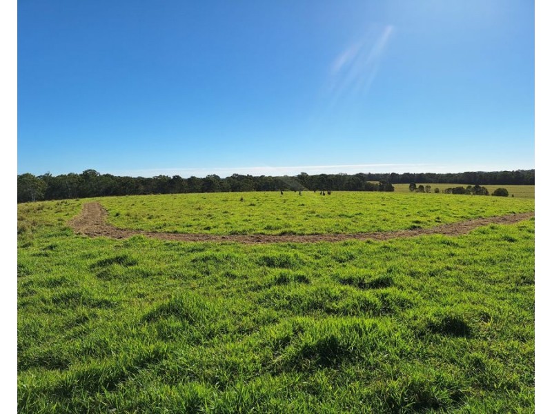 Goomboorian QLD 4570