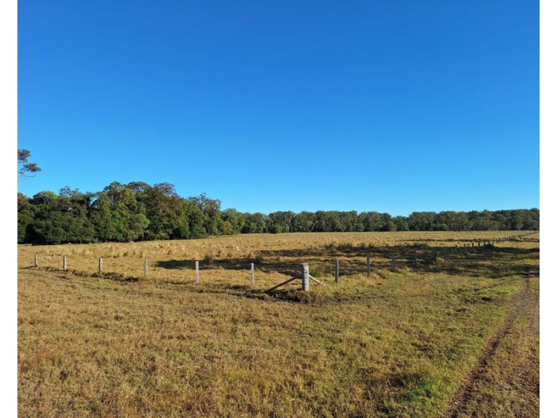 Goomboorian QLD 4570