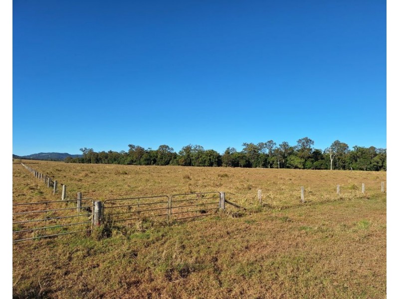 Goomboorian QLD 4570