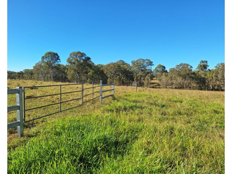 Goomboorian QLD 4570