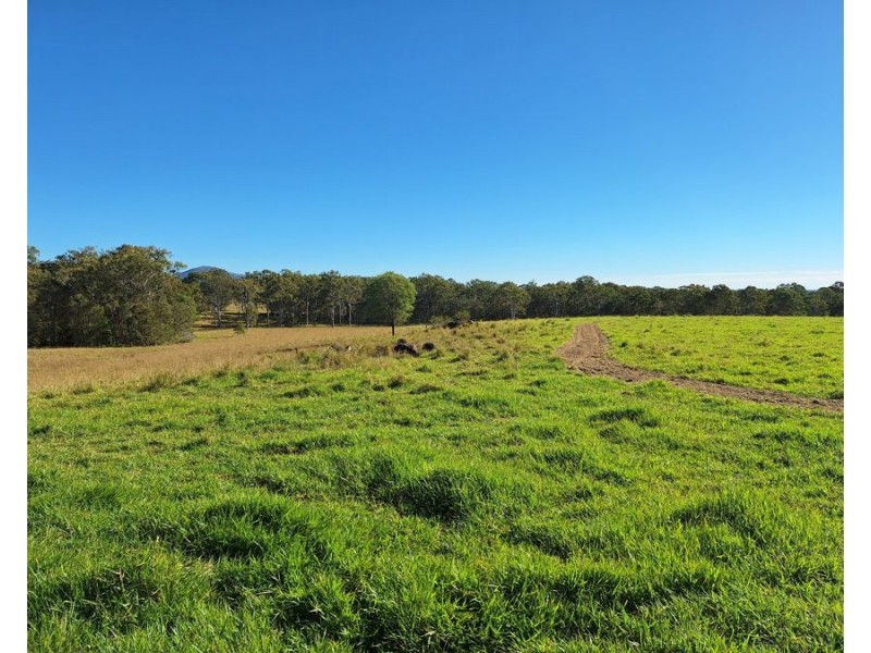 Goomboorian QLD 4570