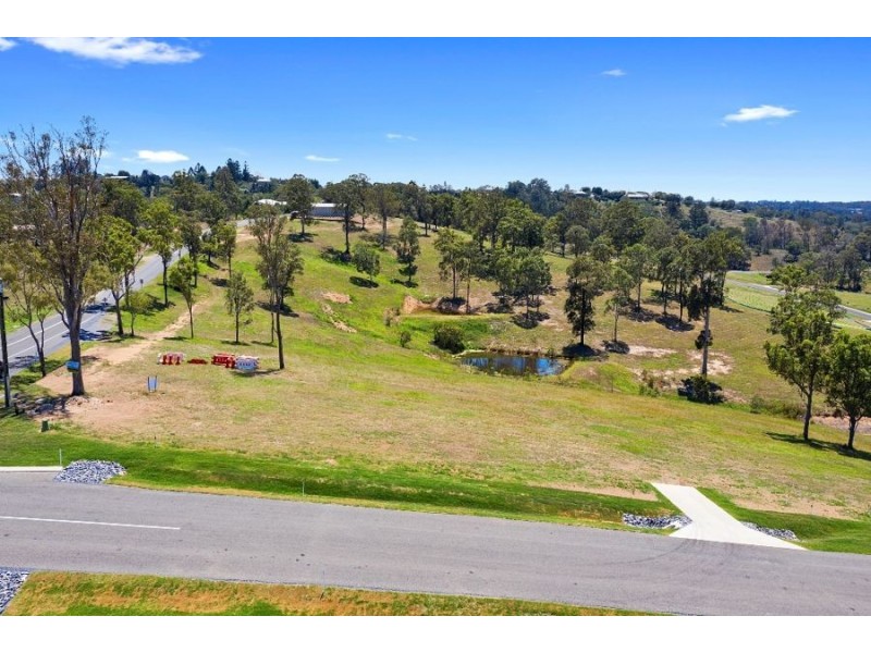 Walters Way, Chatsworth QLD 4570