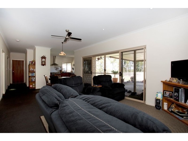 206 Caulleys Road, Paterson QLD 4570