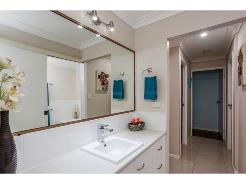 Goomboorian QLD 4570