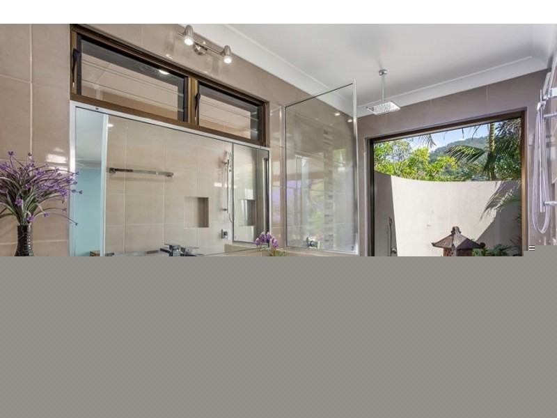 Goomboorian QLD 4570