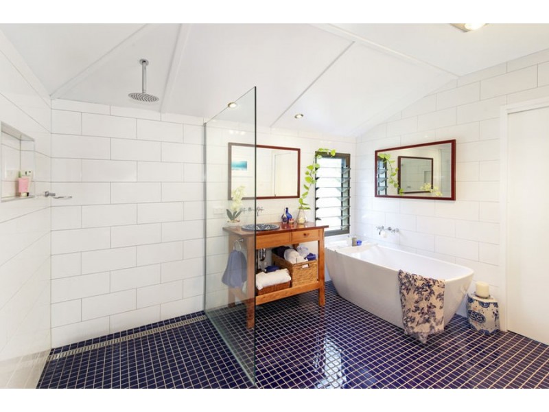 106 Mountain Road, Bauple QLD 4650