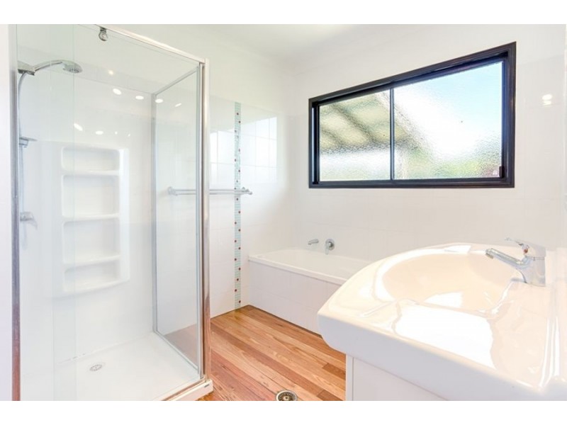 111 Cootharaba Road, Victory Heights QLD 4570