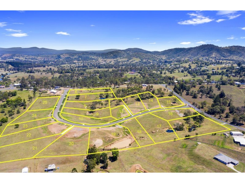 45 Walters Way, Chatsworth QLD 4570