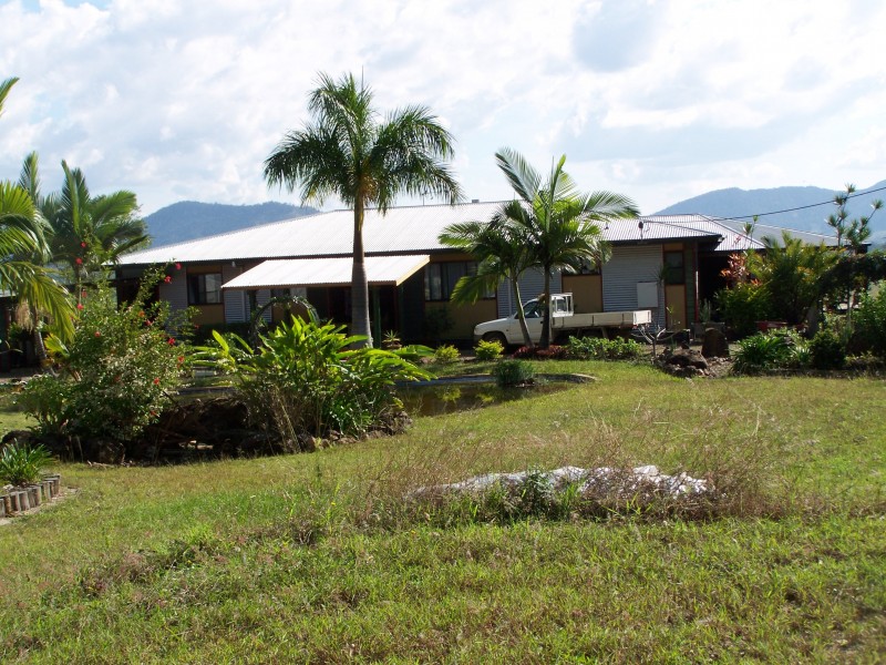 Mcintosh Creek QLD 4570