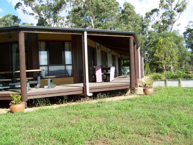 Mcintosh Creek QLD 4570