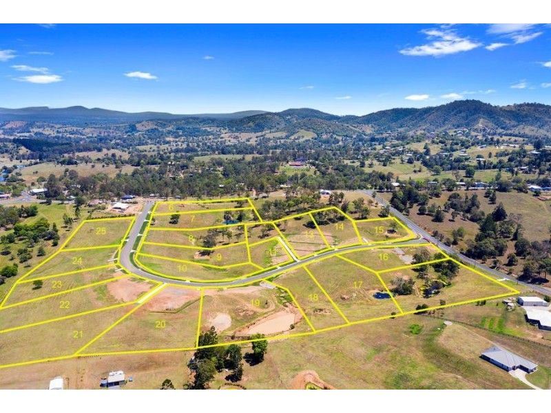 22 Walters Way, Chatsworth QLD 4570