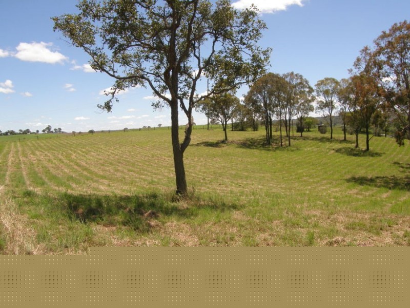8 Leddy Court, Moffatdale QLD 4605