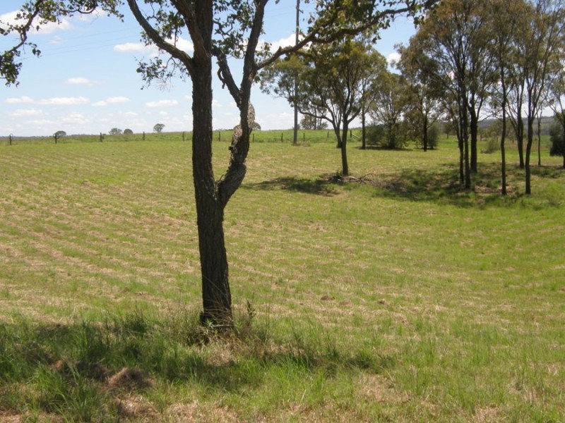 8 Leddy Court, Moffatdale QLD 4605