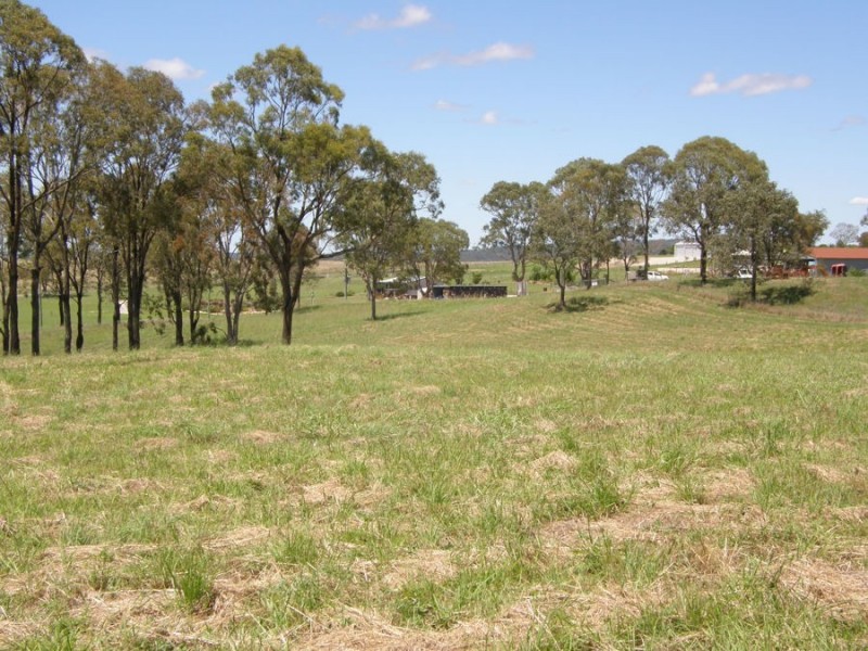 8 Leddy Court, Moffatdale QLD 4605