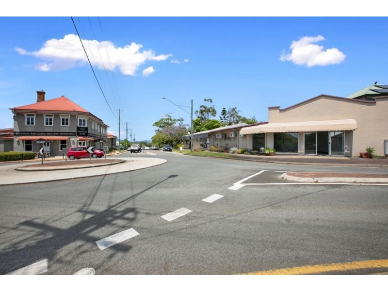 27 Red Hill Road, Gympie QLD 4570