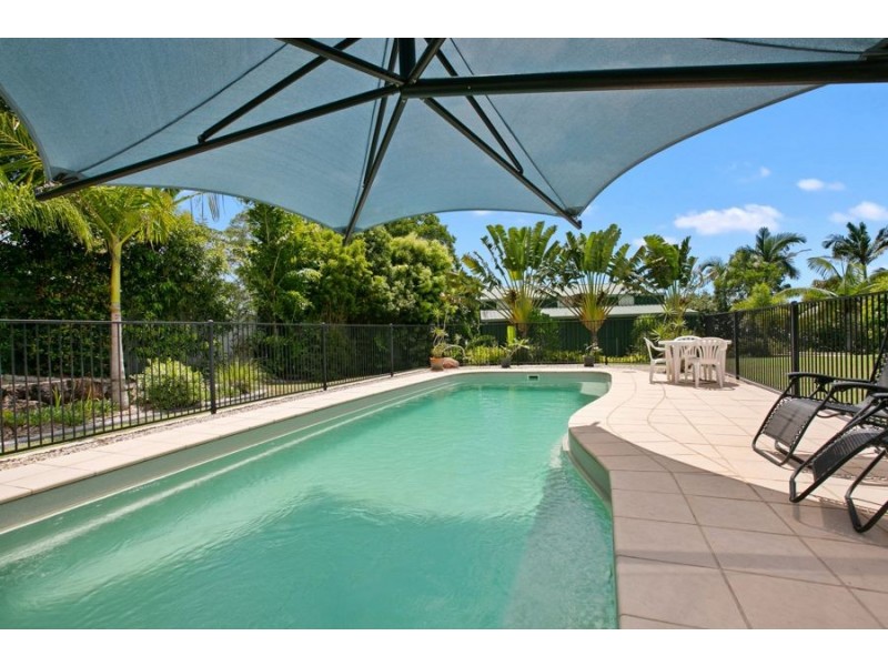 6 Farmborough Court, Southside QLD 4570