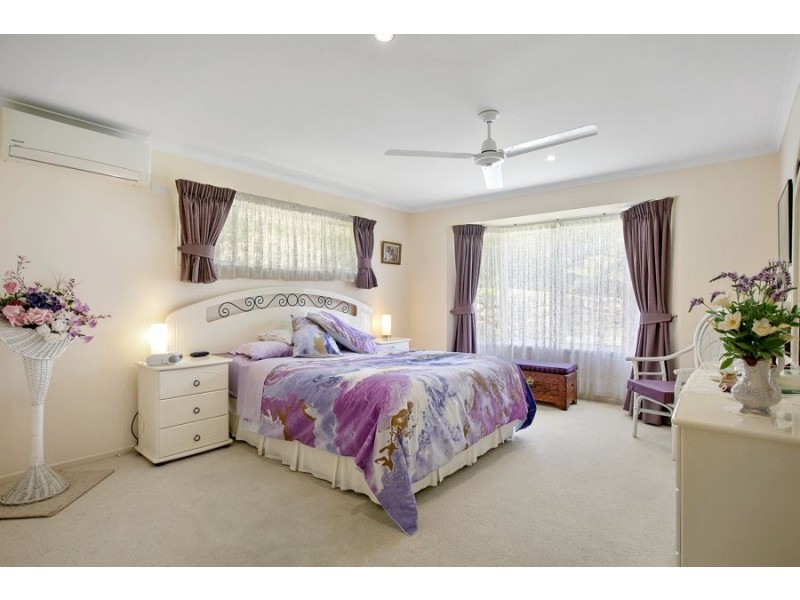 6 Farmborough Court, Southside QLD 4570
