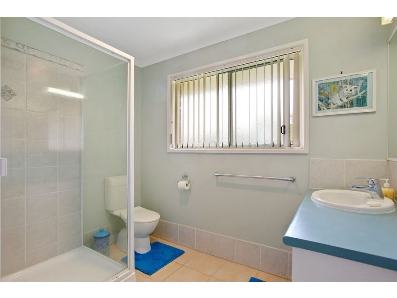 6 Farmborough Court, Southside QLD 4570