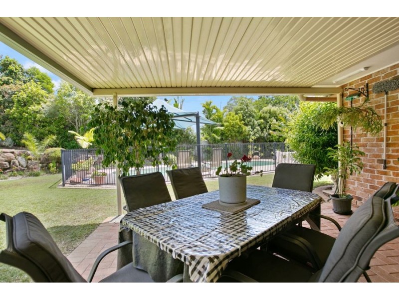 6 Farmborough Court, Southside QLD 4570