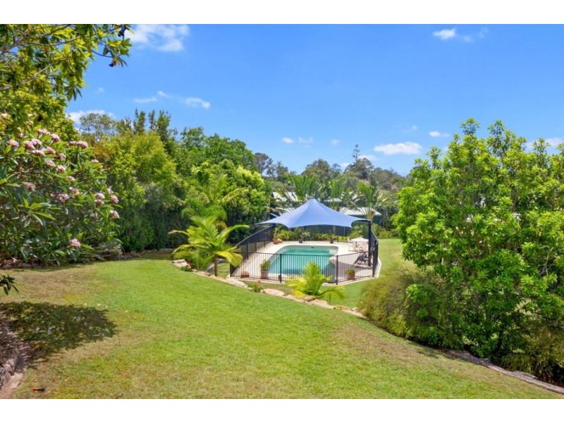 6 Farmborough Court, Southside QLD 4570