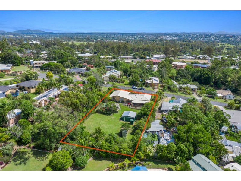 9 Luckona Crt, Southside QLD 4570