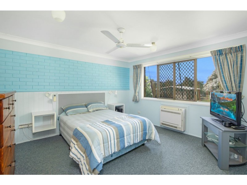 9 Luckona Crt, Southside QLD 4570