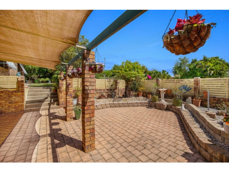 9 Luckona Crt, Southside QLD 4570