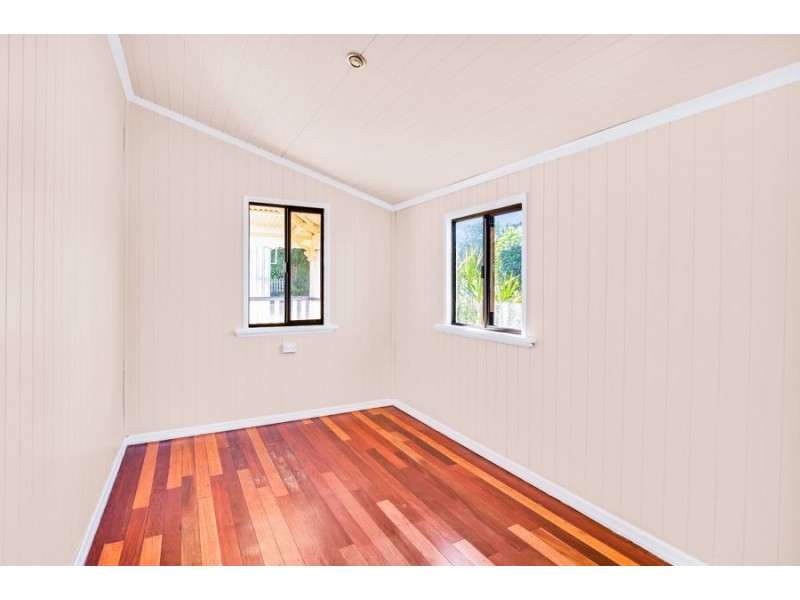 12 Cox Road, Southside QLD 4570