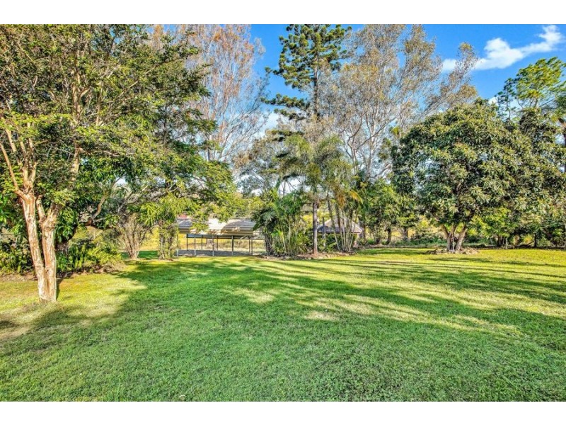 12 Cox Road, Southside QLD 4570