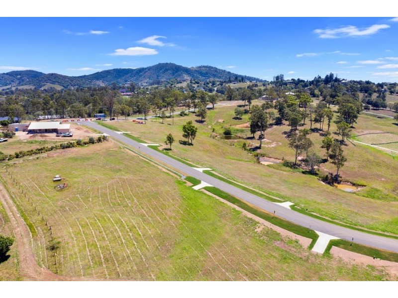 30 Walters Way, Chatsworth QLD 4570