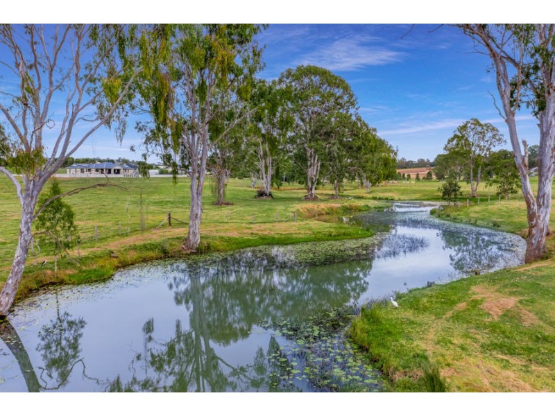 1 Yorkdale Lane, Jones Hill QLD 4570