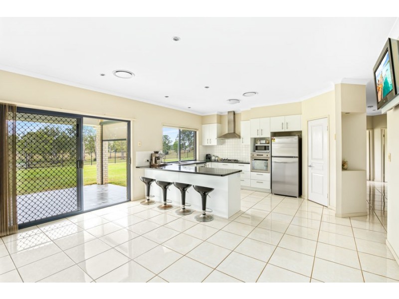 1 Yorkdale Lane, Jones Hill QLD 4570