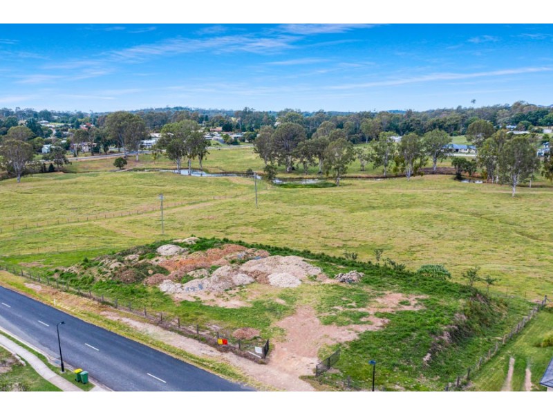 1 Yorkdale Lane, Jones Hill QLD 4570