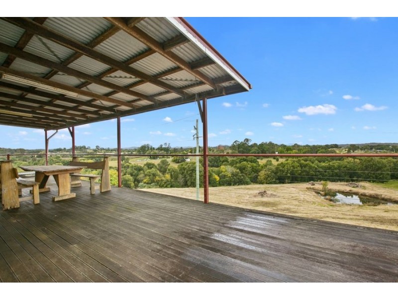 121 Cootharaba Road, Victory Heights QLD 4570