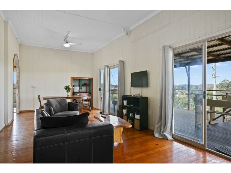 121 Cootharaba Road, Victory Heights QLD 4570