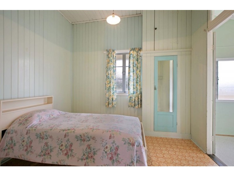 13 Barnes Street, Goomeri QLD 4601