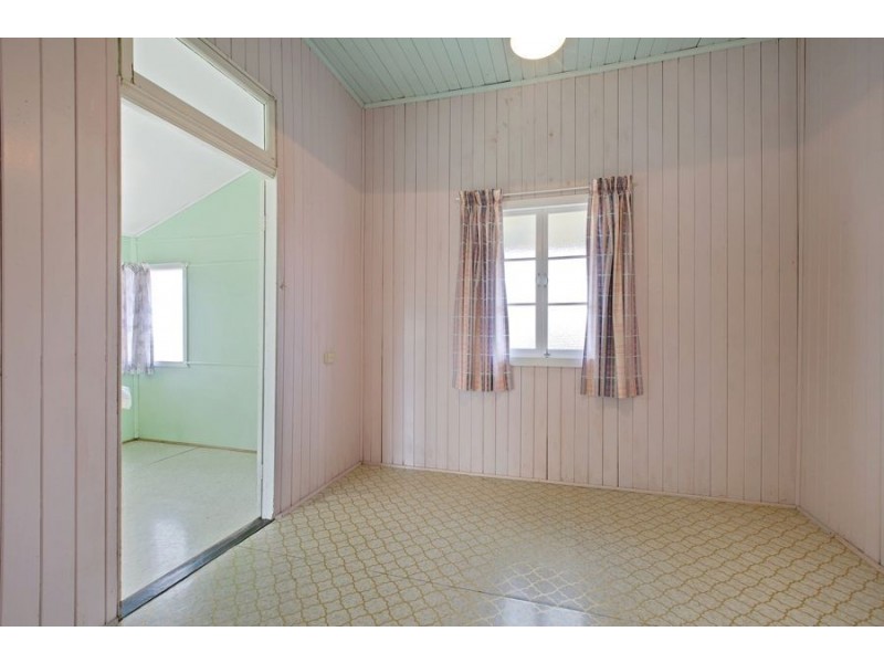 13 Barnes Street, Goomeri QLD 4601