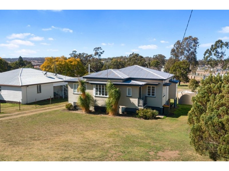 32 Barnes Street, Goomeri QLD 4601