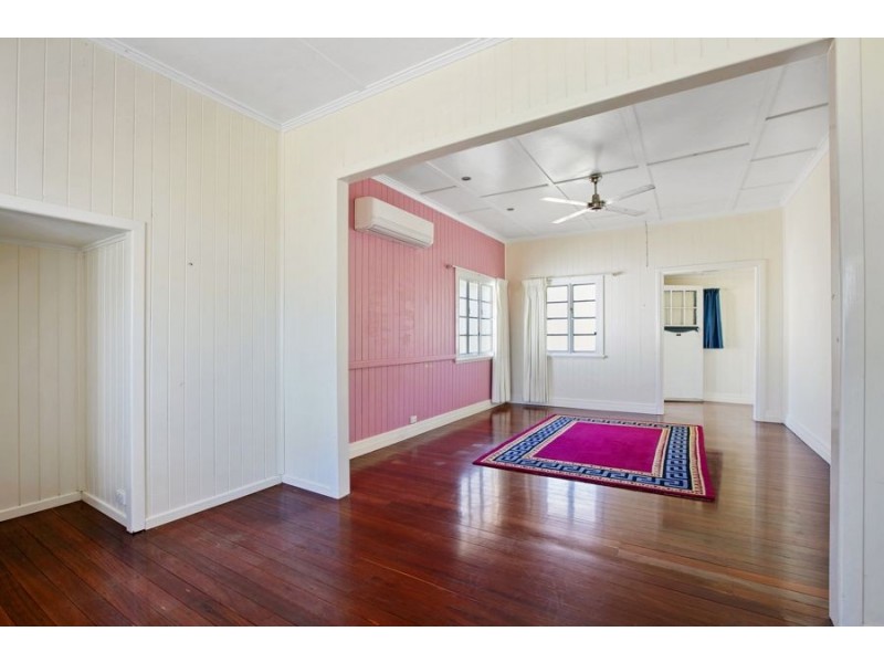 32 Barnes Street, Goomeri QLD 4601